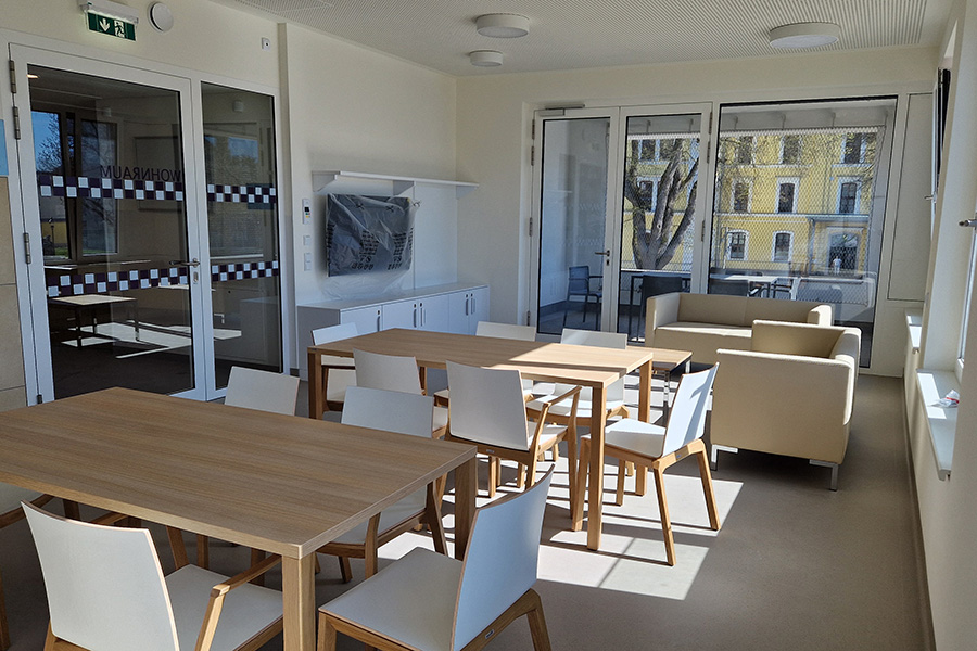 Therapiezentrum Ybbs: Neubau Sozialtherapie Aufenthaltsraum