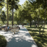 Klinik Ottakring, Park