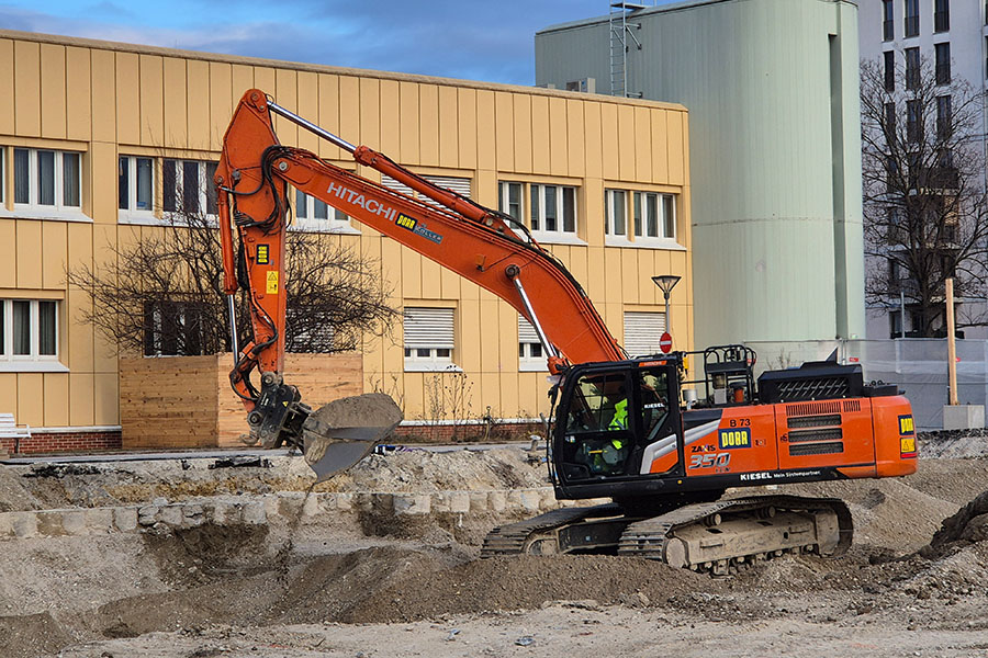 Klinik Donaustadt: Bagger am Baufeld für neue Speisenversorgung